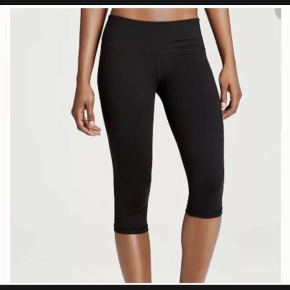 VSX Victoria’s Secret Sport- Made Sexy- VS Knockout Crop Leggings, Black, XS